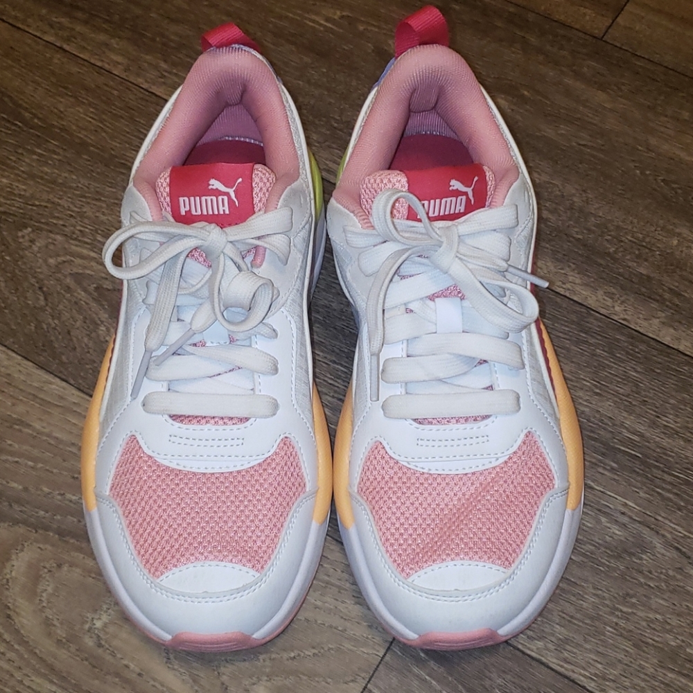 Girls Soft Form Puma Sneakers